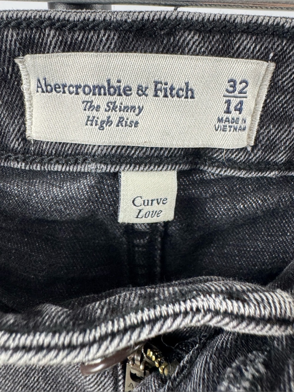 Abercrombie & Fitch Curve Love The Skinny High-Rise Jeans — Black Wash